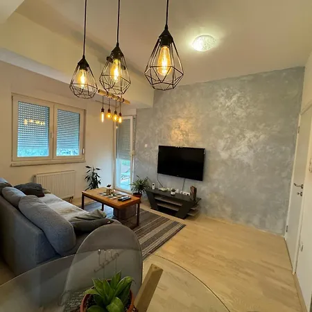 Vera Διαμέρισμα Μπάνια Λούκα